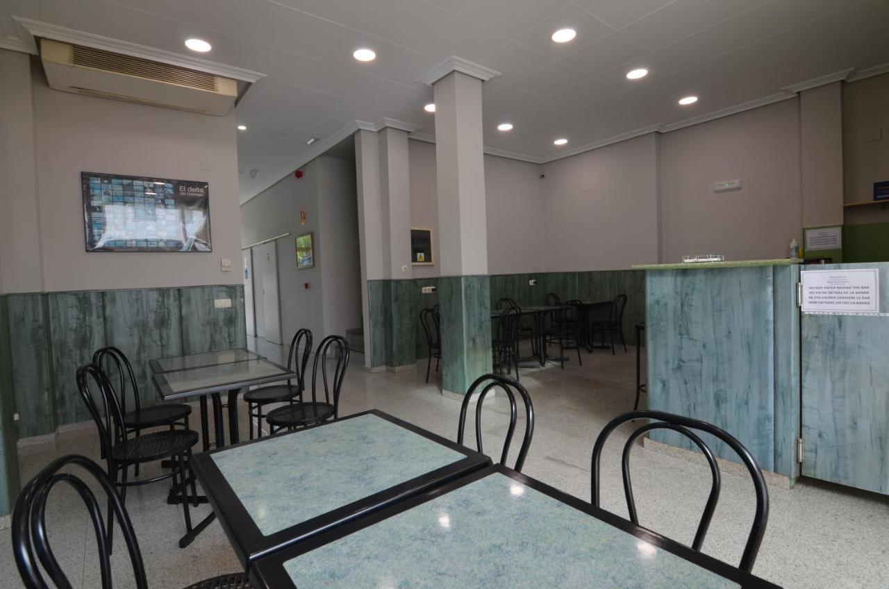 Hotel Blauet El Prat de Llobregat Buitenkant foto