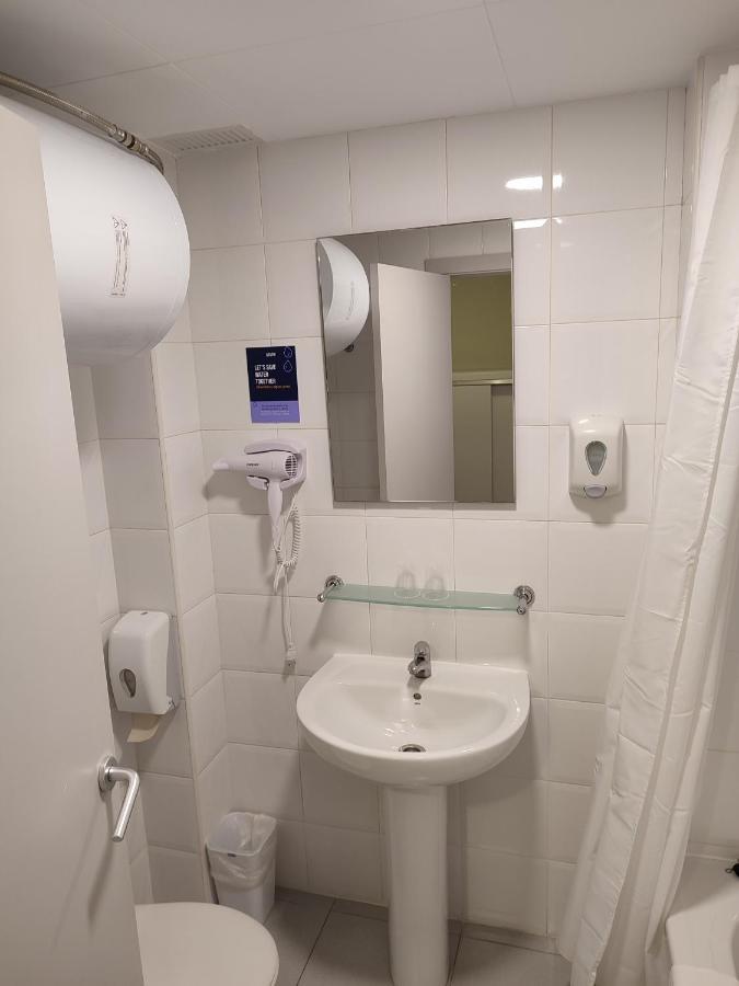 Hotel Blauet El Prat de Llobregat Buitenkant foto