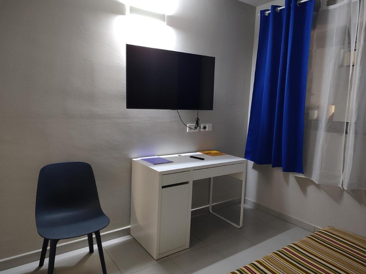 Hotel Blauet El Prat de Llobregat Buitenkant foto