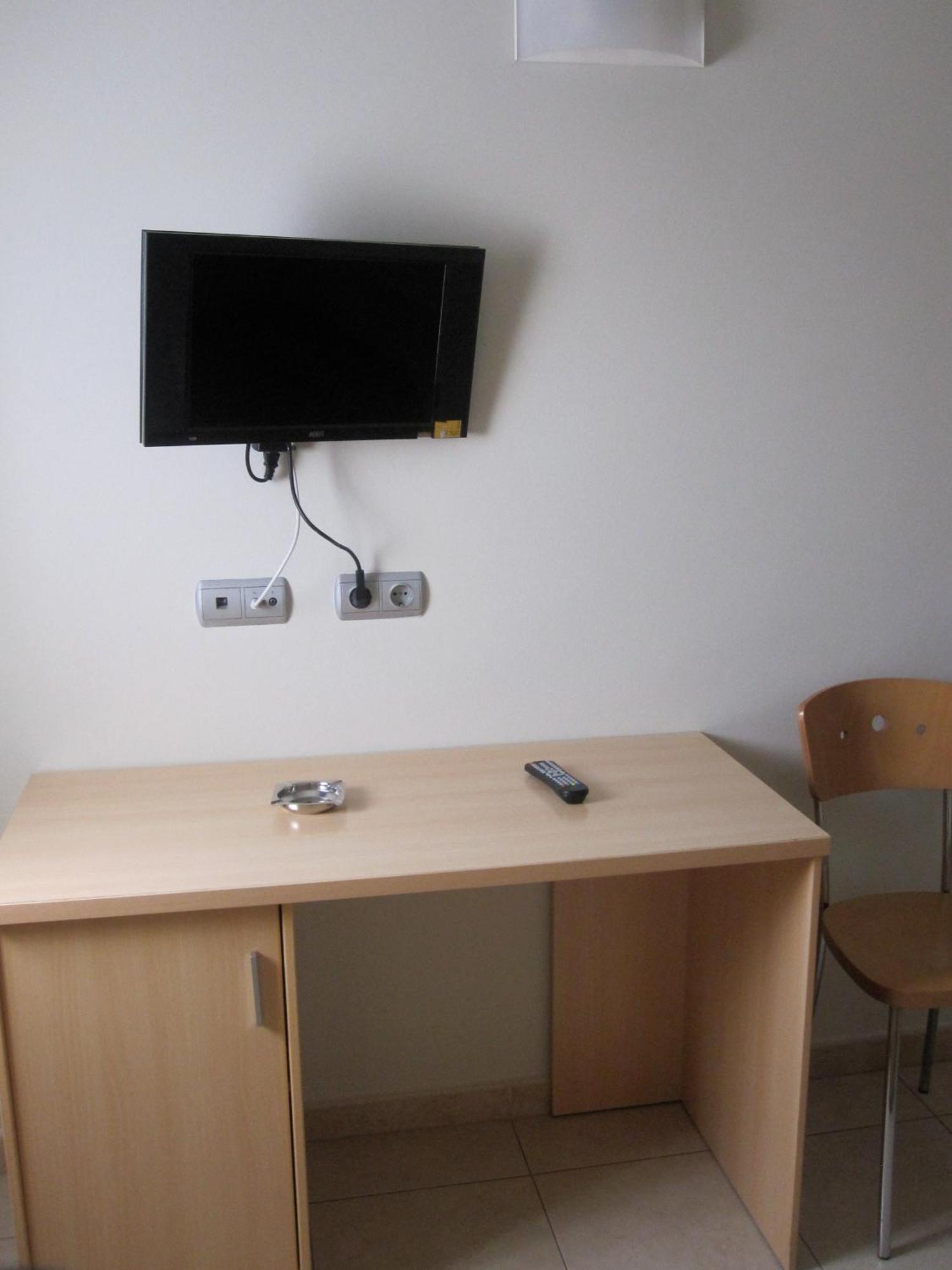Hotel Blauet El Prat de Llobregat Buitenkant foto