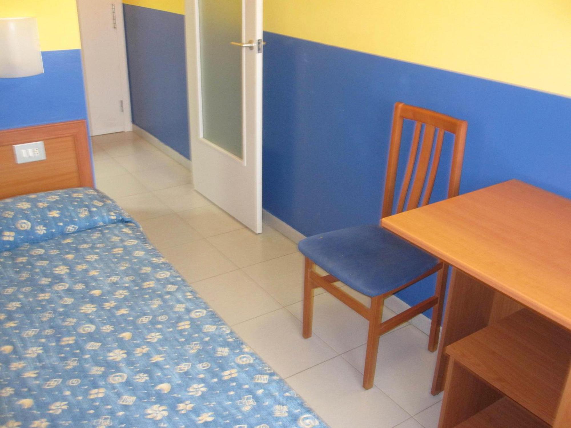 Hotel Blauet El Prat de Llobregat Buitenkant foto