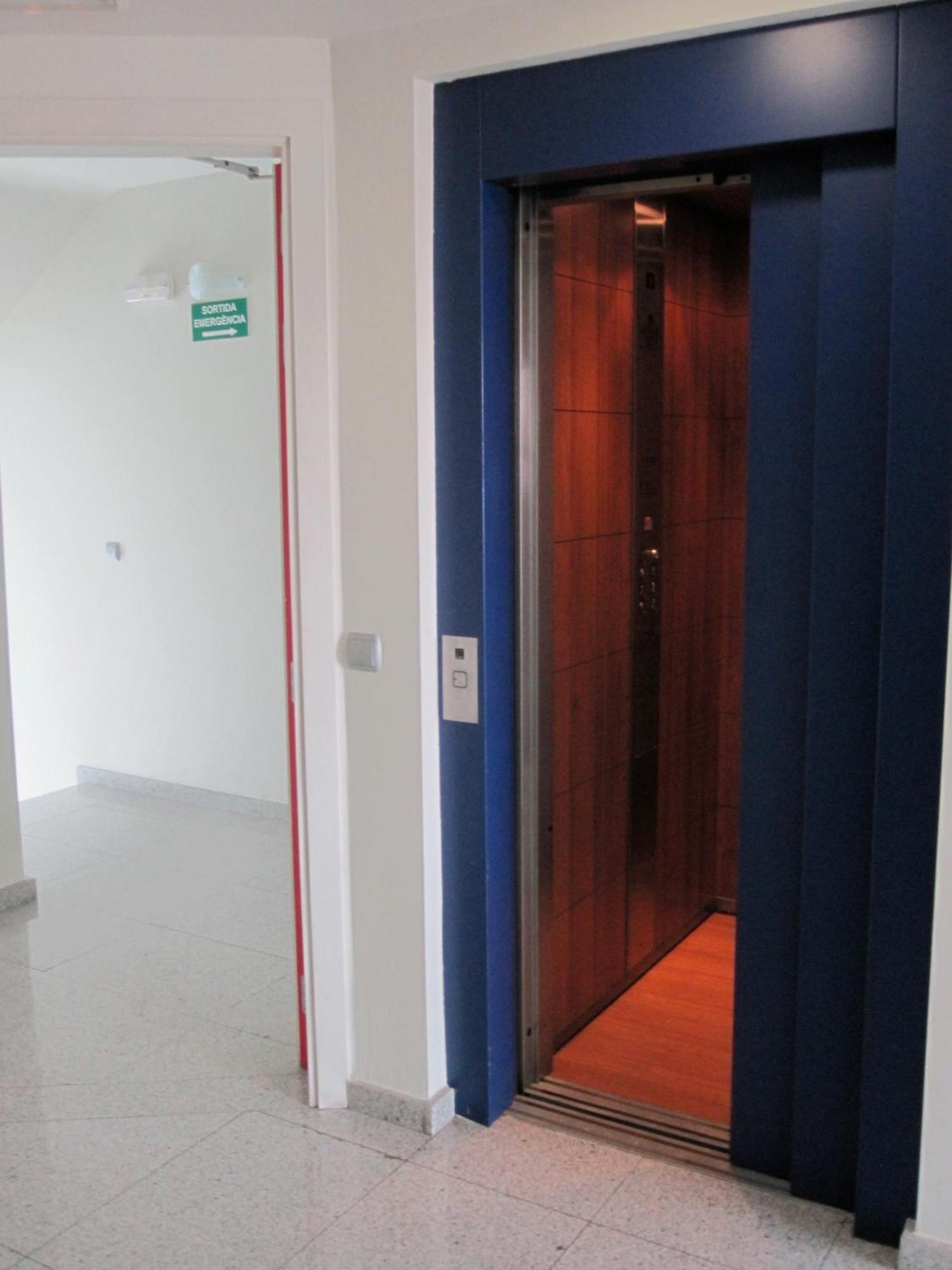 Hotel Blauet El Prat de Llobregat Buitenkant foto