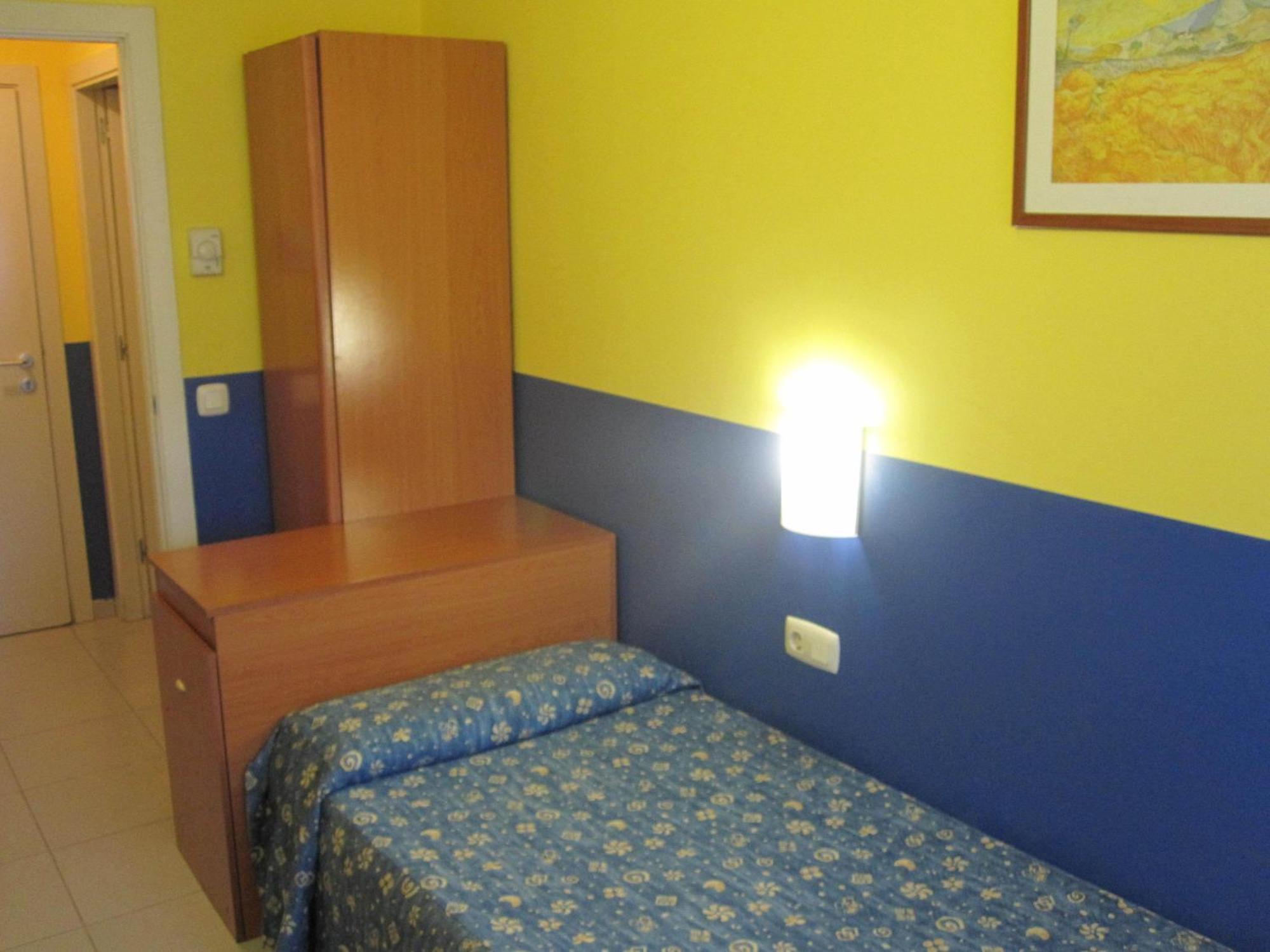 Hotel Blauet El Prat de Llobregat Buitenkant foto